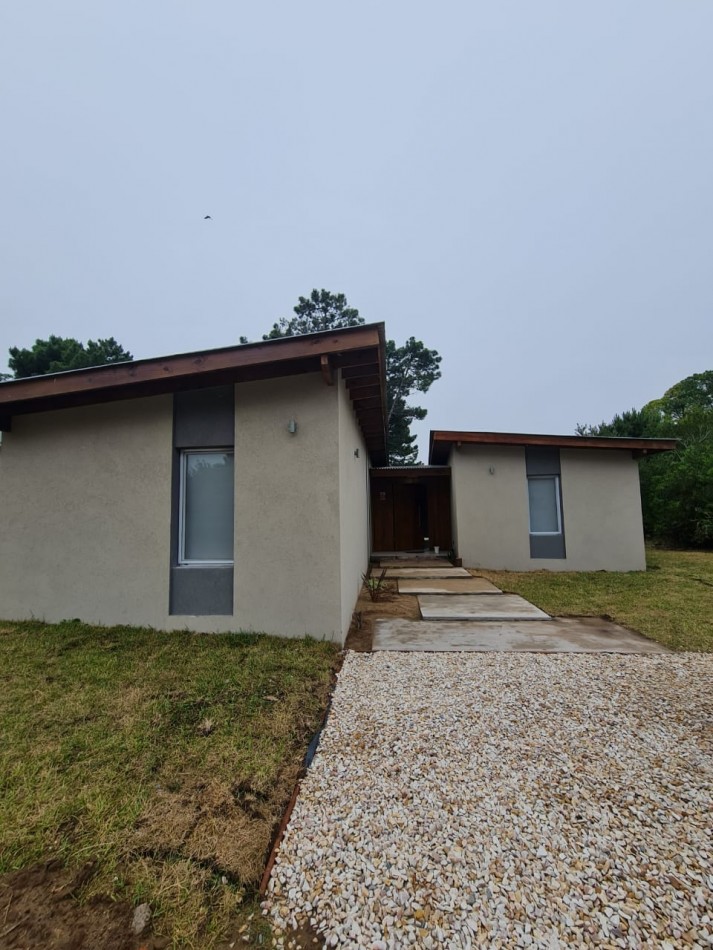 CASA EN VENTA PINAMAR BARRIO NAYADES