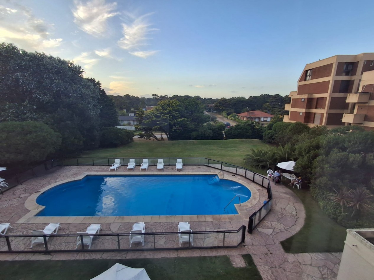 Alquiler Departamento Pinamar zona norte mar frente al mar con pileta