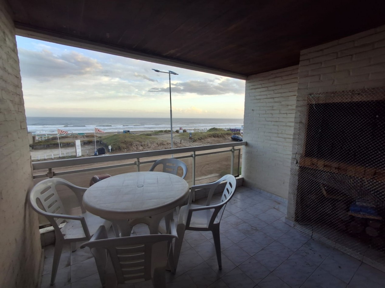 Alquiler Departamento Pinamar zona norte mar frente al mar con pileta