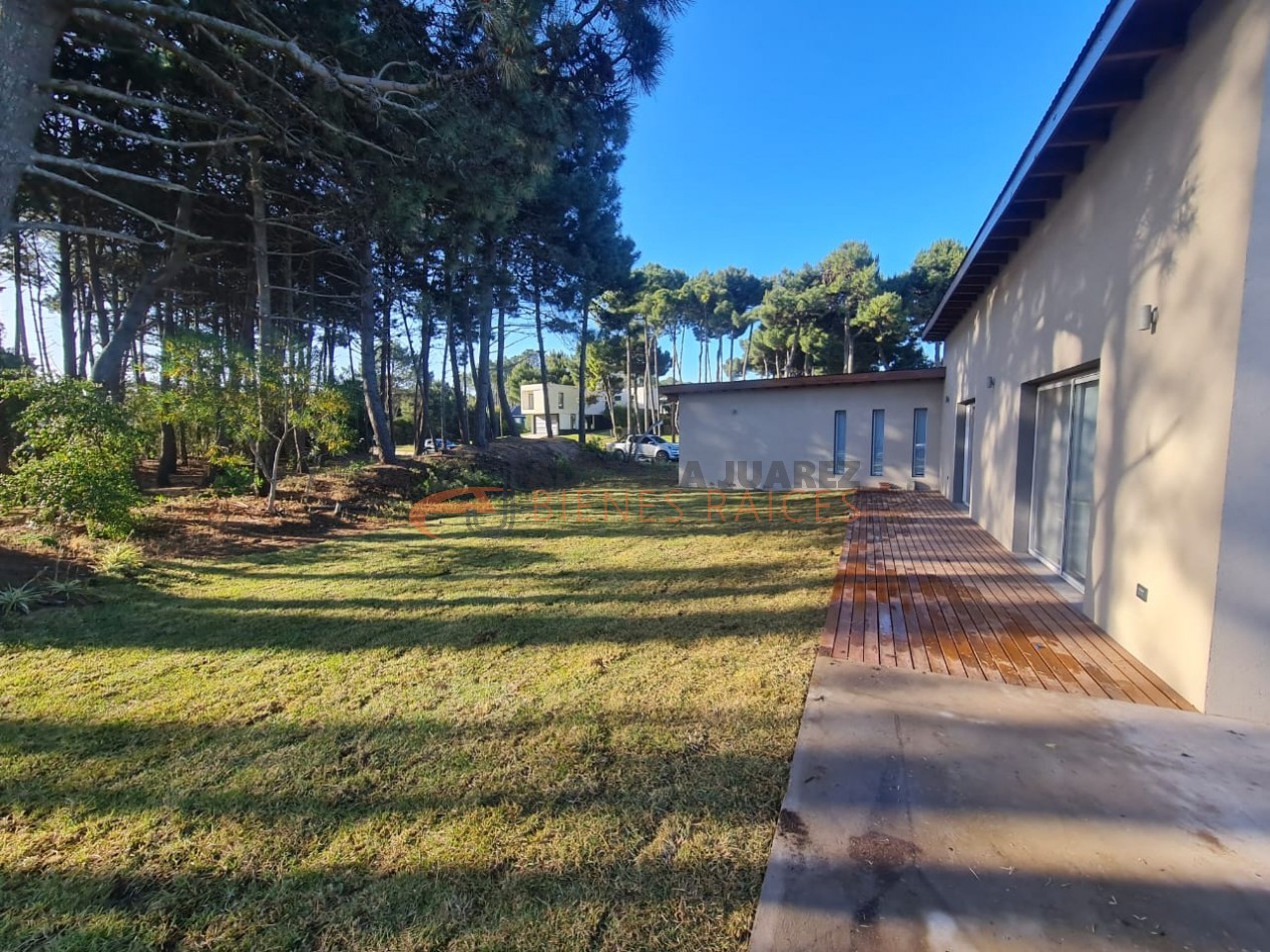CASA EN VENTA PINAMAR BARRIO NAYADES CALLE ICARO 1000